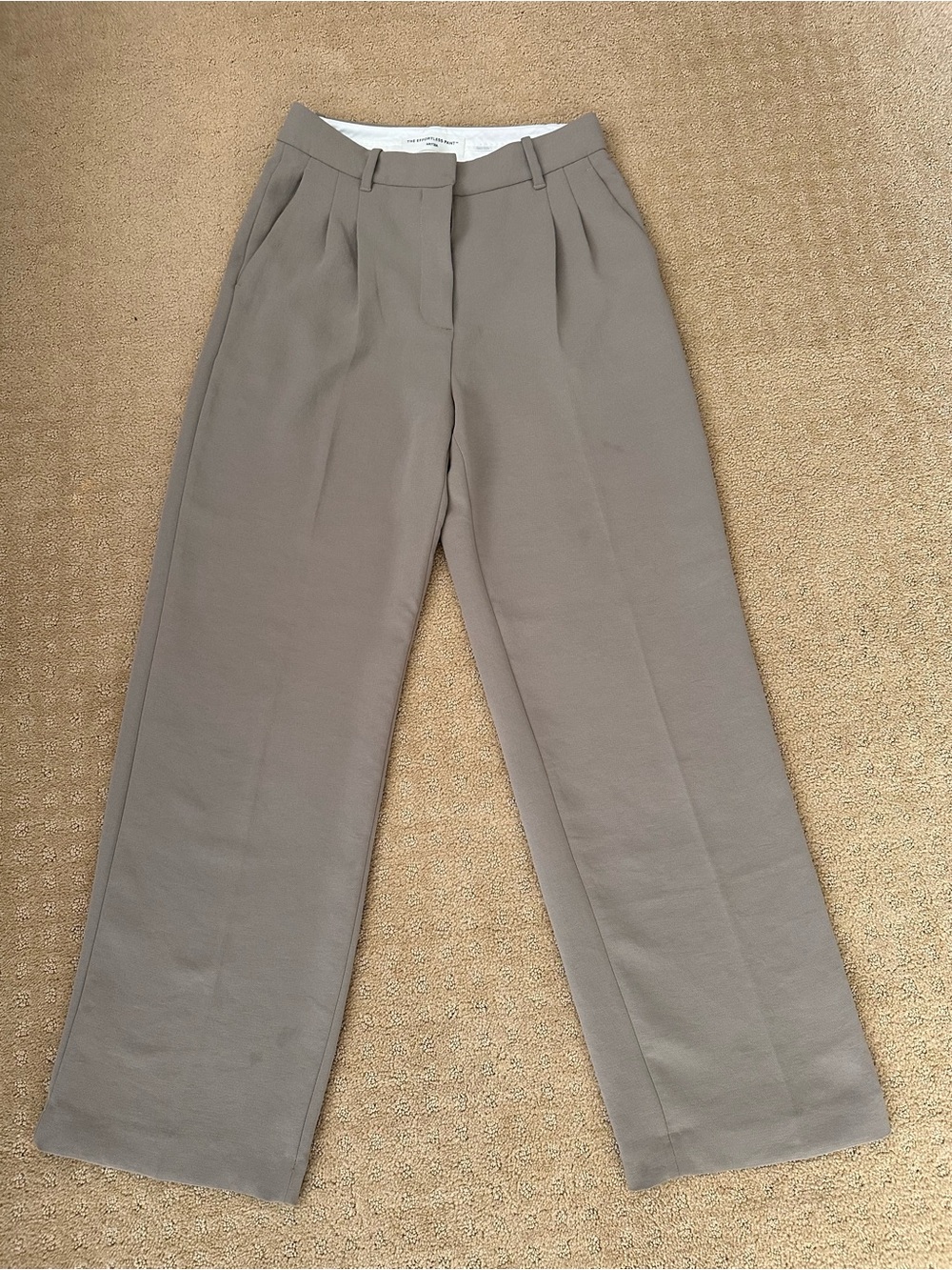 Aritzia The Effortless Pant in Taupe Brown